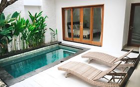 Villa Angel 2 - Canggu Shortcut, Staff Included